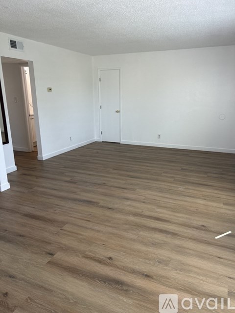 Source URL: https://prod-avail.s3.amazonaws.com/public_images/43128659/listing/IMG_7464.jpeg