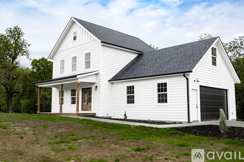 Source URL: https://prod-avail.s3.amazonaws.com/public_images/35511552/listing/5M3A0030_2.jpg