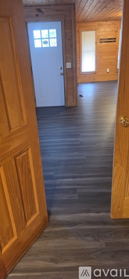 Source URL: https://prod-avail.s3.amazonaws.com/public_images/43125469/listing/8138.jpg