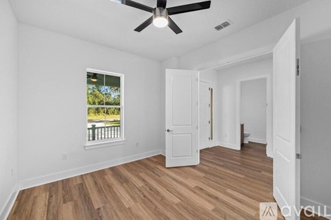 Source URL: https://prod-avail.s3.amazonaws.com/public_images/43127811/listing/Den_to_hall.jpg