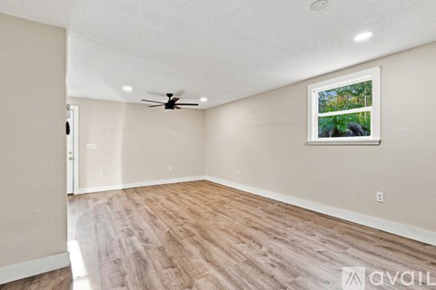 Source URL: https://prod-avail.s3.amazonaws.com/public_images/43125171/listing/DSC_7325.jpg