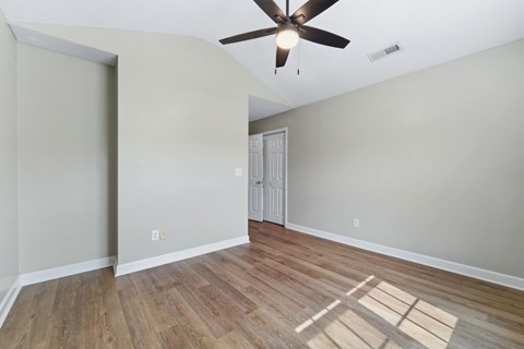 4212 Elizabeth Ave 3 Beds Apartment for Rent