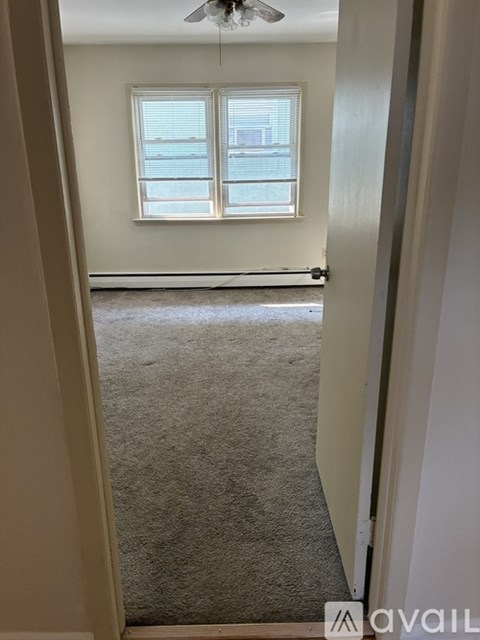 Source URL: https://prod-avail.s3.amazonaws.com/public_images/43135151/listing/IMG_0754.jpeg