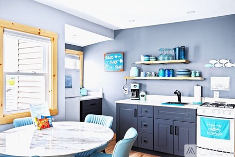 Source URL: https://prod-avail.s3.amazonaws.com/public_images/43134261/listing/17.jpg