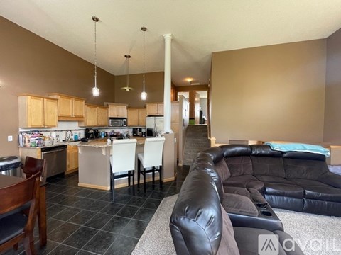 Source URL: https://prod-avail.s3.amazonaws.com/public_images/36307514/listing/4902c-lakeville.jpg