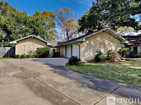 1907 Sunset Ct N 3 Beds Apartment for Rent