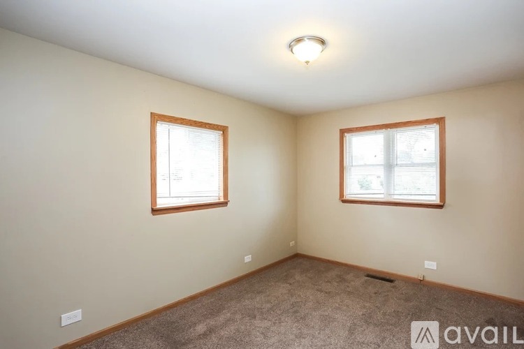 535 Norridge Ln 3 Beds Single Family Home for Rent - Photo gallery 4