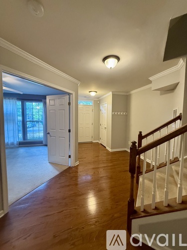 756 Naramore Street 4 Beds Townhouse for Rent - Photo gallery 4