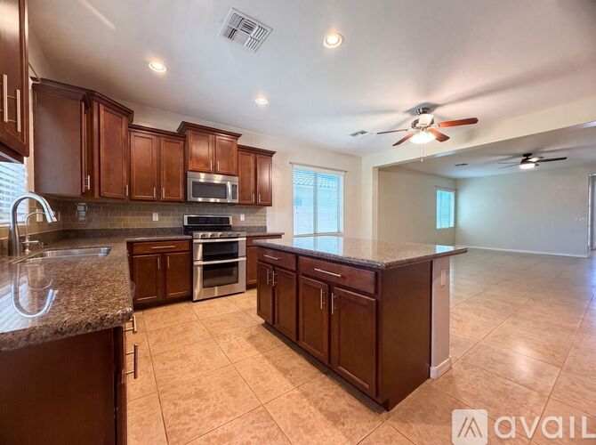 876 W Ayrshire Trl 4 Beds Single Family Home for Rent - Photo gallery 3