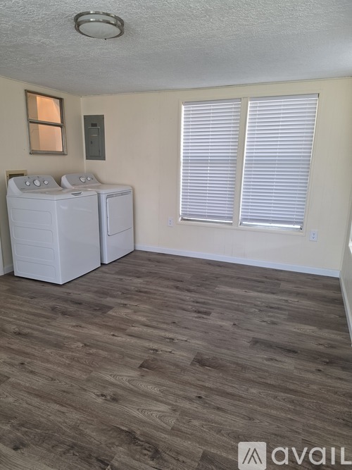 503 2nd Street 3 Beds Single Family Home for Rent - Photo gallery 3