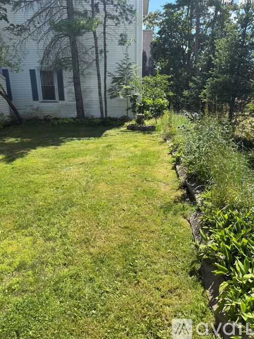 14 Court Street 3 Beds Single Family Home for Rent - Photo gallery 3