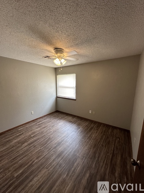 210 NW North St 2 Beds Apartment for Rent - Photo gallery 5