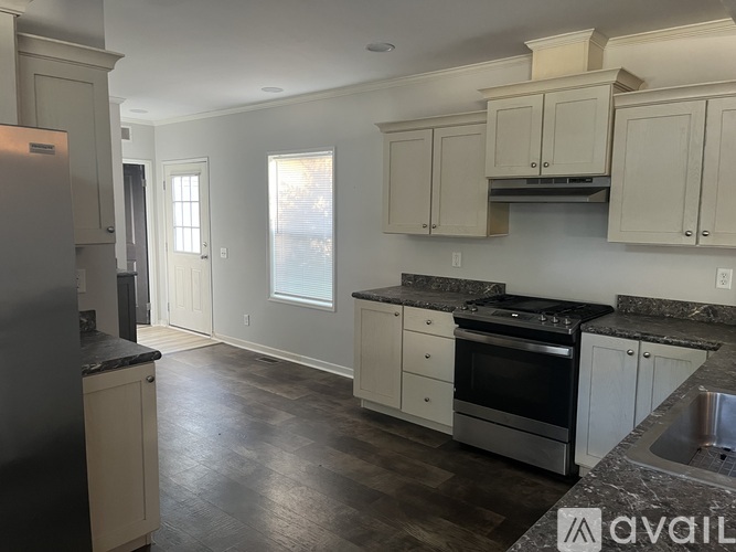 3951 South Mentor Avenue 3 Beds Apartment for Rent - Photo gallery 3
