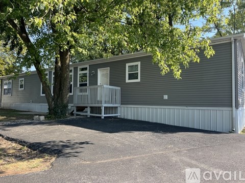 3951 South Mentor Avenue 3 Beds Apartment for Rent