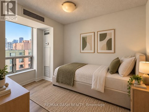 1113 - 109 FRONT STREET E 2 Beds Apartment for Rent