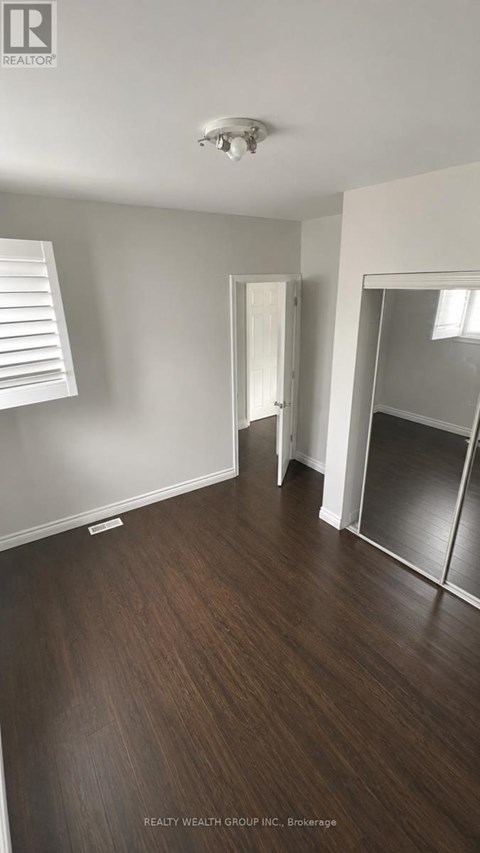 271 MCCONVEY DRIVE 3 Beds Apartment for Rent
