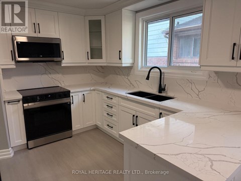 A - 286 LORINDALE DRIVE 3 Beds Apartment for Rent