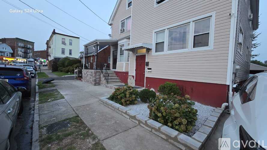 14 43rd Street 3 Beds Single Family Home for Rent - Photo gallery 2