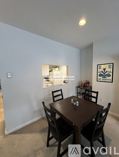 557 Columbus Ave 2 Beds Apartment for Rent - Photo gallery 4