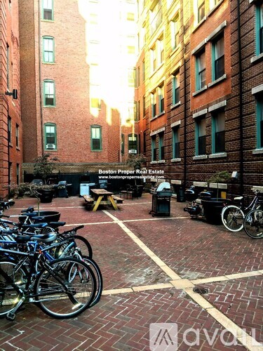 1661 Washington St 2 Beds Apartment for Rent - Photo gallery 3
