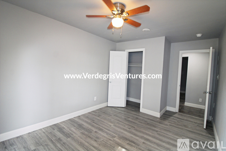 3420 Kenwood Ave 3 Beds Single Family Home for Rent - Photo gallery 5