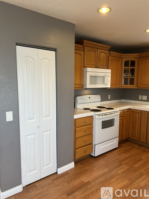 1516 Calavo Dr 2 Beds Apartment for Rent - Photo gallery 3