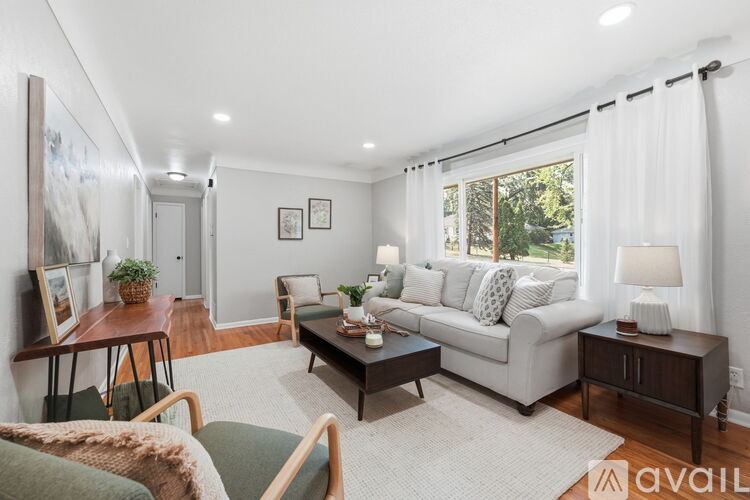 2481 19th Ave 4 Beds Single Family Home for Rent - Photo gallery 2