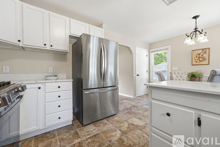 2481 19th Ave 4 Beds Single Family Home for Rent - Photo gallery 5