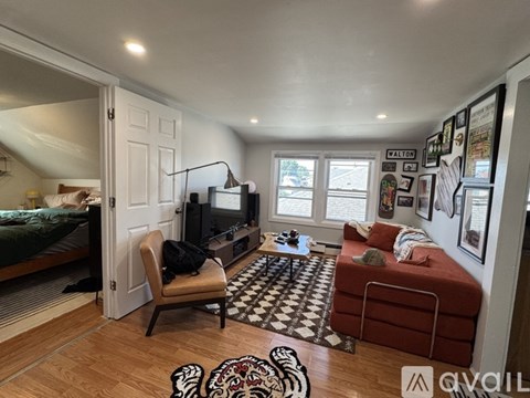 60 Morrissee Avenue 2 Beds Apartment for Rent