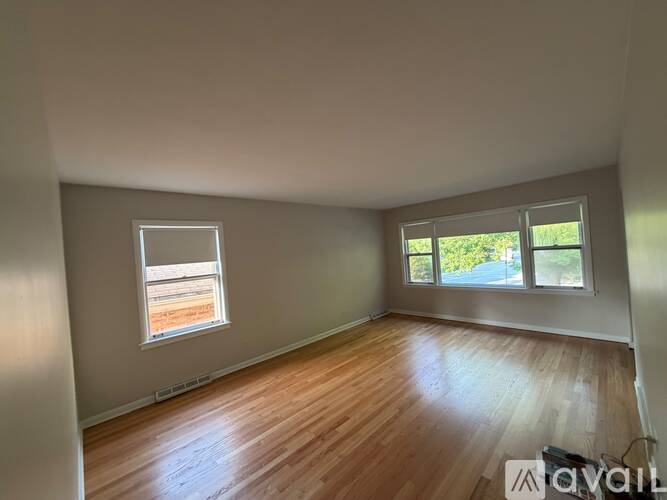 3860 N Oketo Ave 6 Beds Single Family Home for Rent - Photo gallery 4