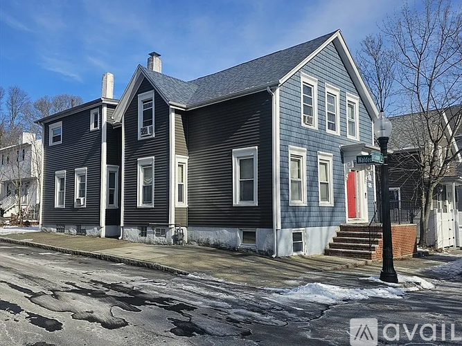 39 Sycamore St 1 Apartment for Rent - Photo gallery 2