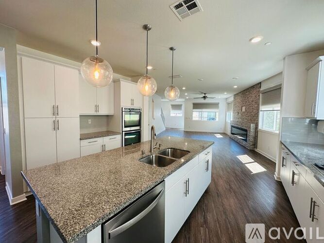 6213 West Palm Lane 3 Beds Single Family Home for Rent - Photo gallery 2
