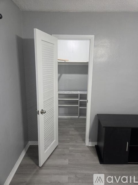 2031 Dewey St 1 Apartment for Rent