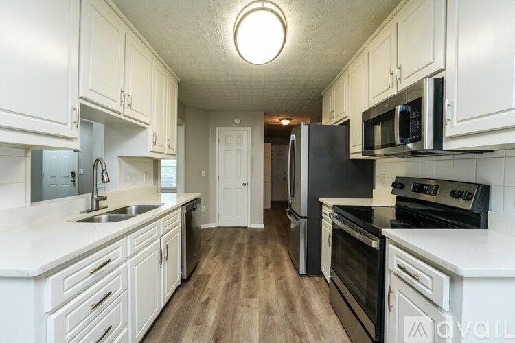 667 Stonecrest Dr 3 Beds Single Family Home for Rent - Photo gallery 2