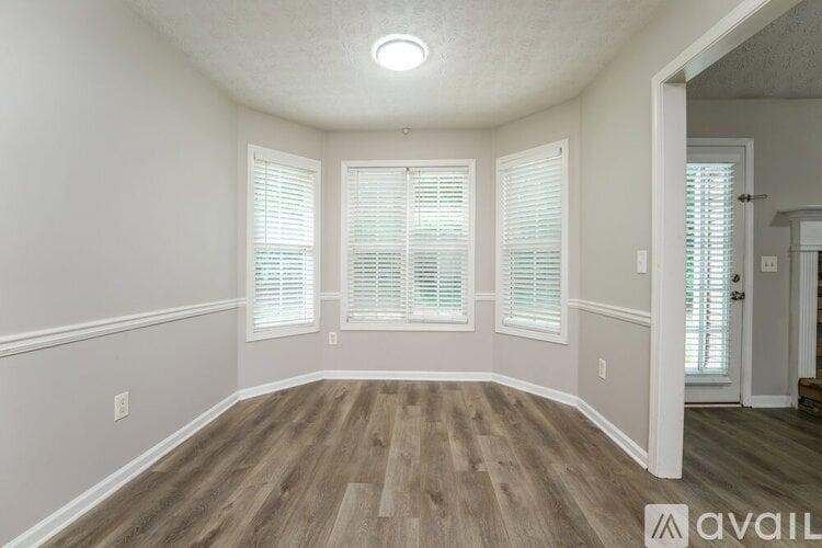 667 Stonecrest Dr 3 Beds Single Family Home for Rent - Photo gallery 3