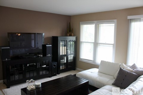181 Inverness Court 2 Beds Apartment for Rent