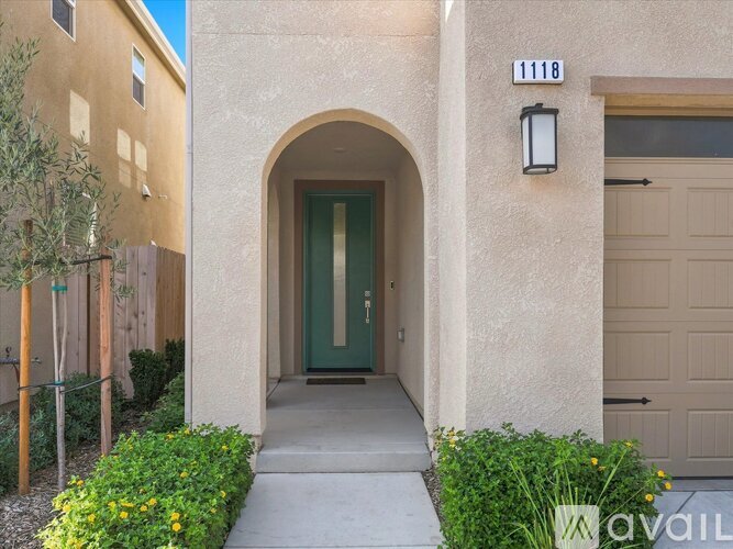 1118 Elevations Wy W 3 Beds Single Family Home for Rent - Photo gallery 2