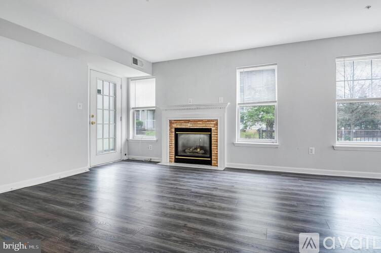 13900 Farnsworth Lane 2 Beds Condo for Rent - Photo gallery 2