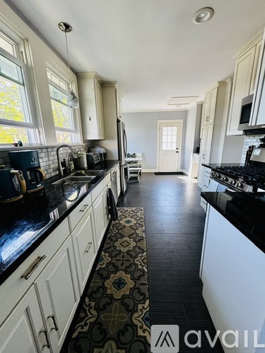 201 Shaver St 3 Beds Single Family Home for Rent - Photo gallery 5