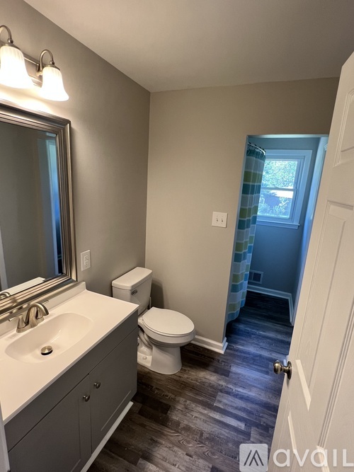 145 West Drive 3 Beds Single Family Home for Rent - Photo gallery 2