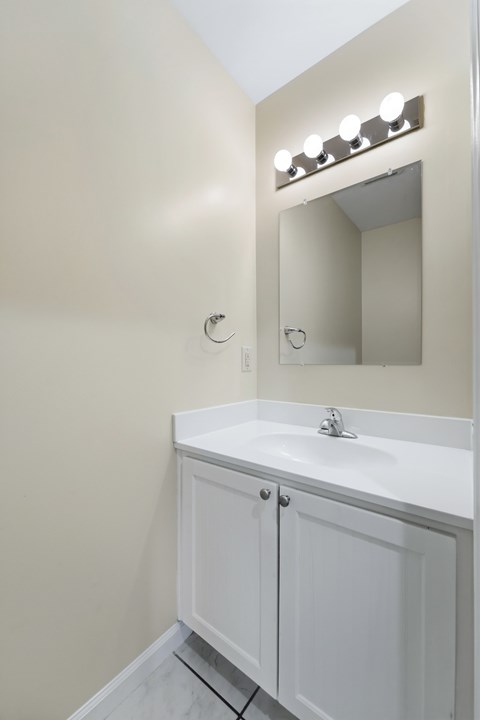 301 Johns Way 2 Beds Apartment for Rent