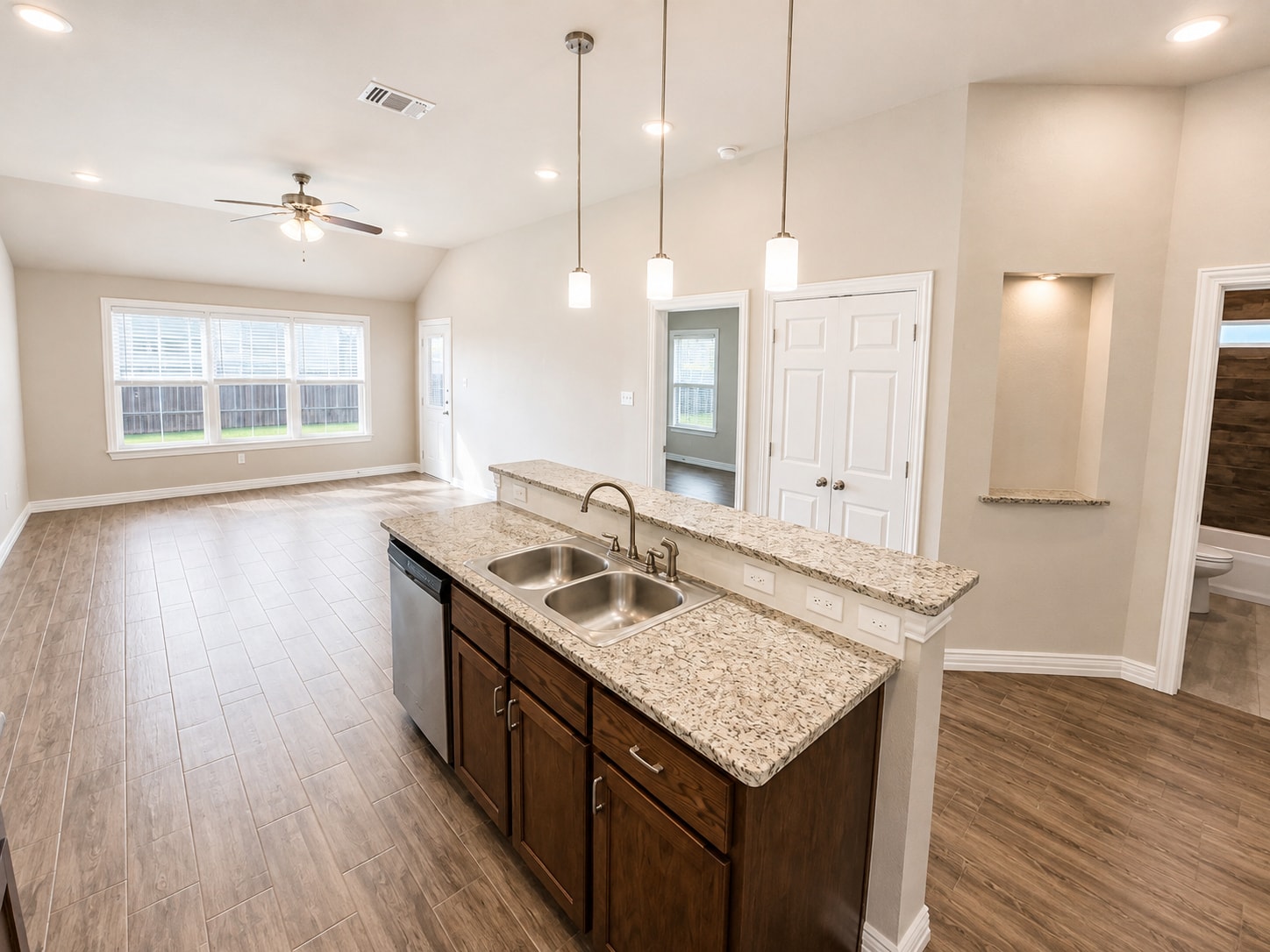 3230 South 13th Street 2 Beds Apartment for Rent - Photo gallery 3