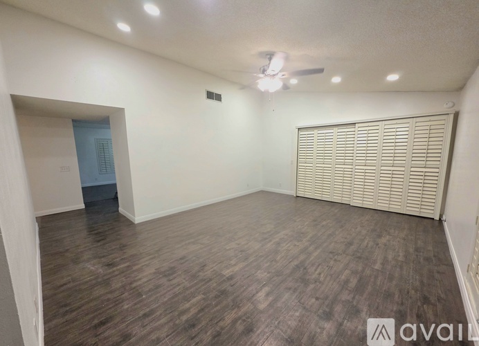 E Reno Ave 3 Beds Single Family Home for Rent - Photo gallery 5
