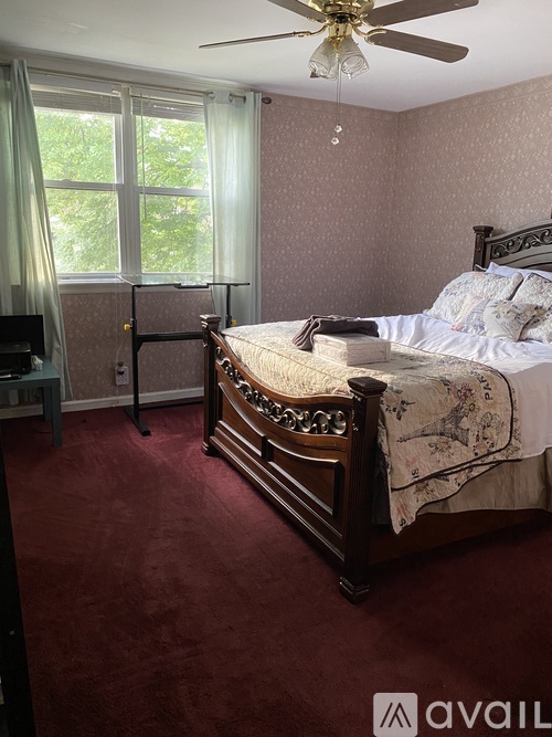5827 Newtown Avenue 3 Beds Single Family Home for Rent - Photo gallery 4