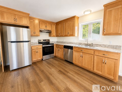 203 Lebanon Avenue 2 Beds Apartment for Rent