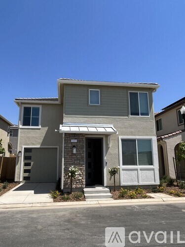 1111 Alcove Way W 3 Beds Apartment for Rent
