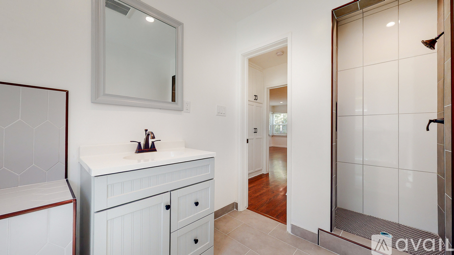 3368 Rowena Ave 1 Apartment for Rent - Photo gallery 2