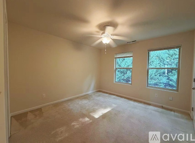 12 Pocono Dr 2 Beds Townhouse for Rent - Photo gallery 5