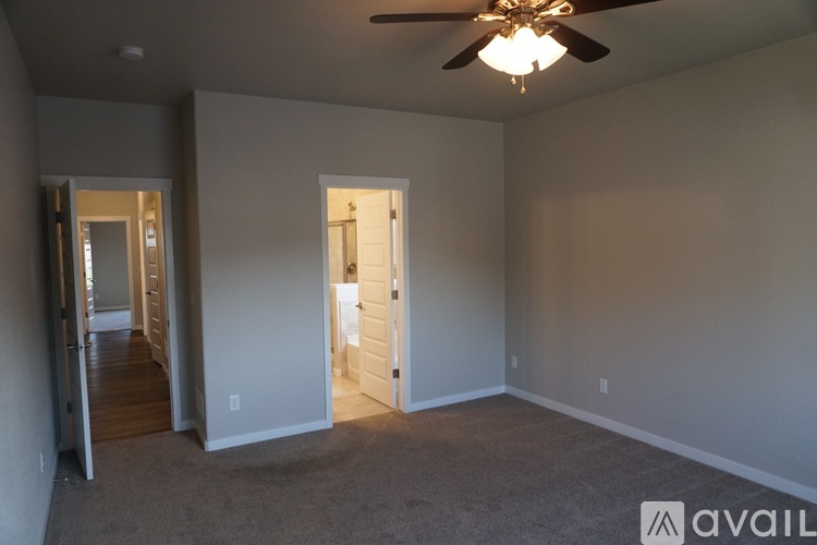 8810 15th Street Road 4 Beds Single Family Home for Rent - Photo gallery 5