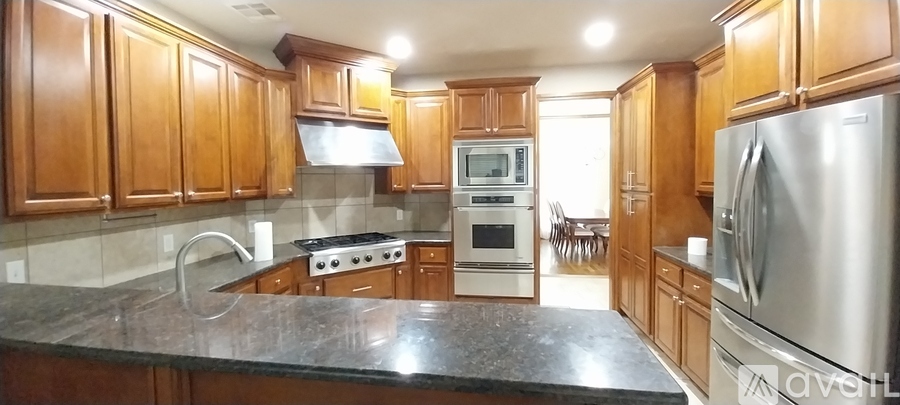 17020 Wales Green Ave 4 Beds Single Family Home for Rent - Photo gallery 3